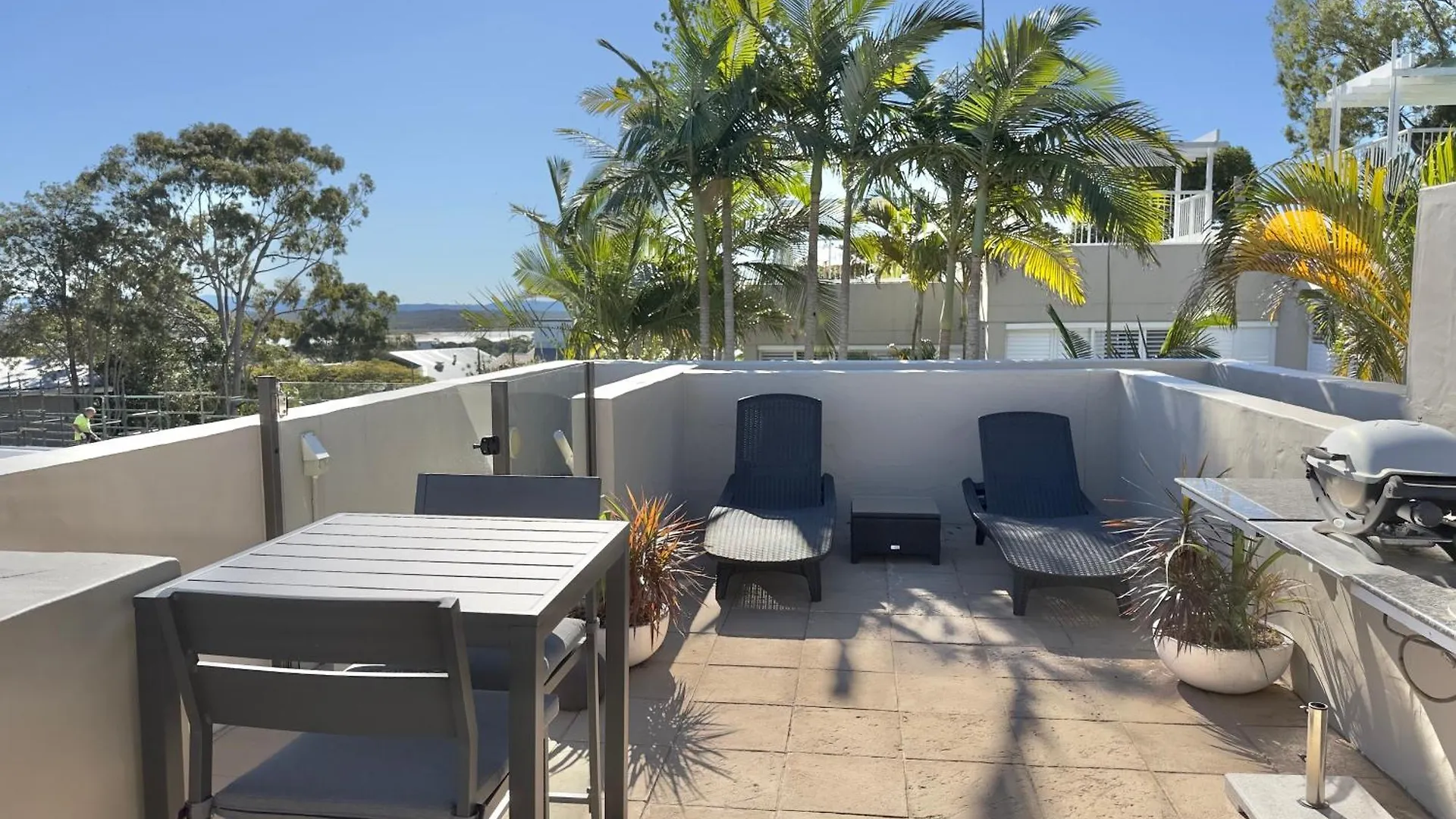 Oasis Rooftop Spa Apartment Noosa Heads