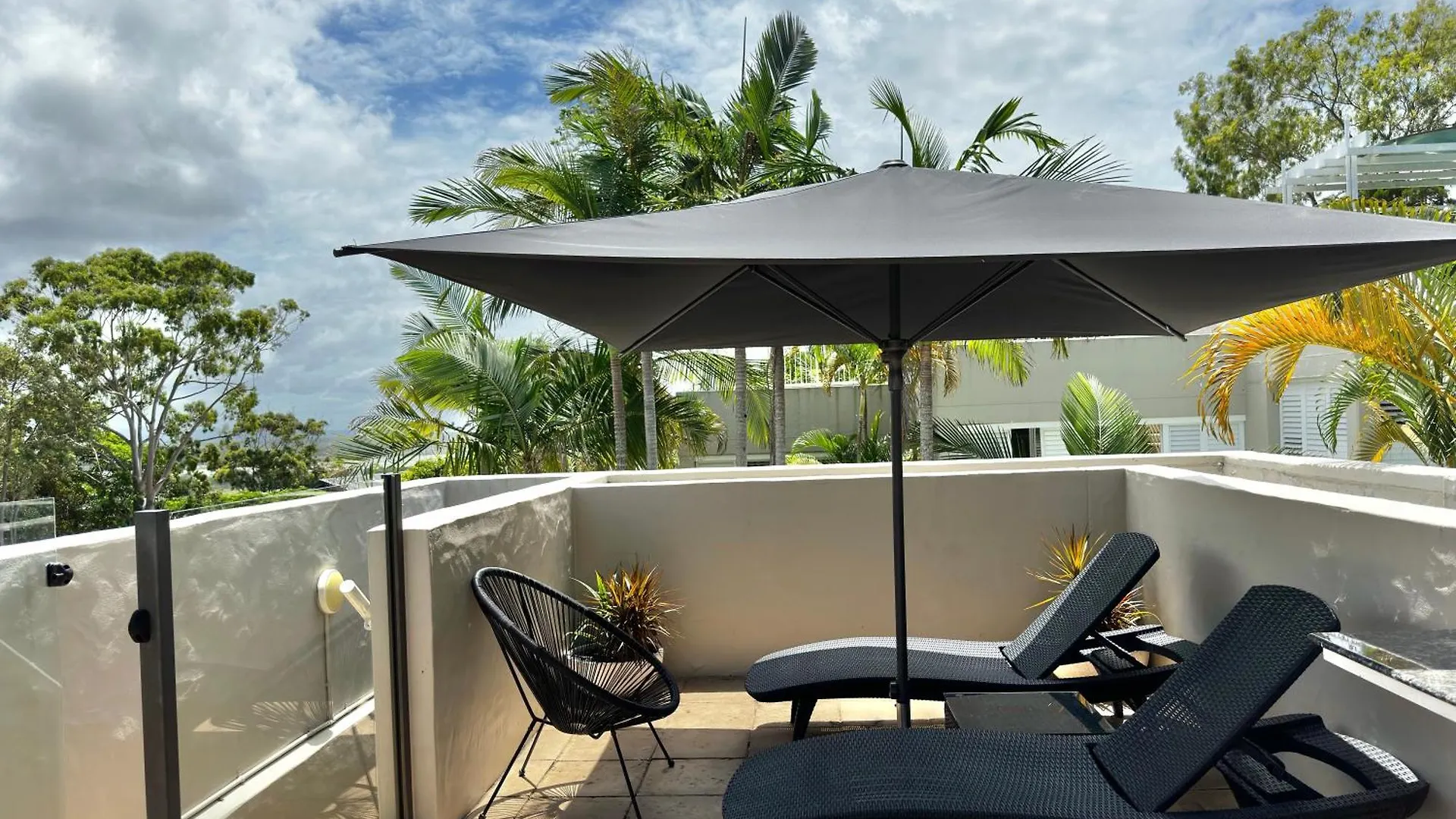 Oasis Rooftop Spa Apartment Noosa Heads